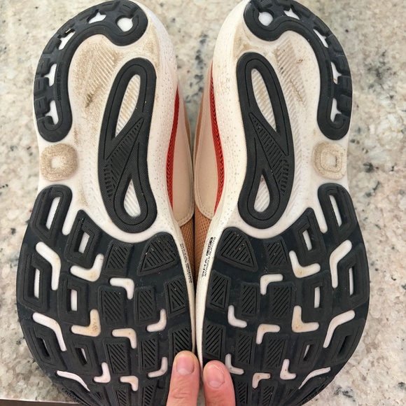 Brooks Adrenaline GTS 24 in taffy/cherry tomato/black - Picture 5 of 5